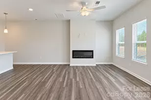 6528 Harlech St, Charlotte, NC 28269 - Photo 8