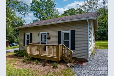 1586 3rd Street Drive NE, Hickory, NC 28601 - Photo 6