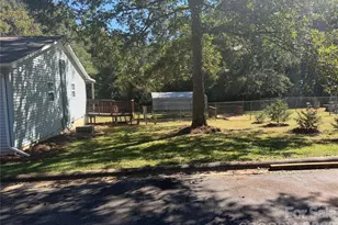 104 E Clairborne St, Blacksburg, SC 29702 - Photo 20