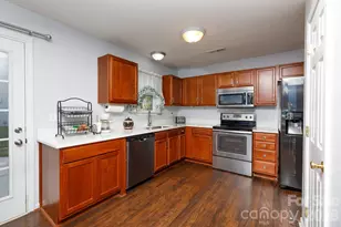 229 Chicago Ln, York, SC 29745 - Photo 8