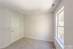 10705 Azure Valley Pl, Charlotte, NC 28269 - Photo 8