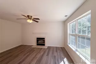 10705 Azure Valley Pl, Charlotte, NC 28269 - Photo 2