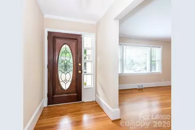 1301 N Sharon Amity Road, Charlotte, NC 28211 - Photo 4