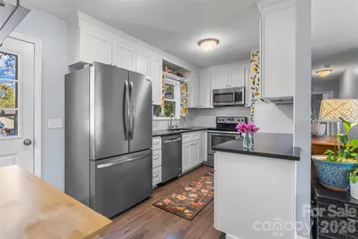 23 E Silverleaf Drive, Hendersonville, NC 28739 - Photo 6
