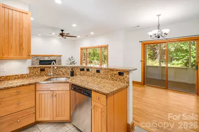 21 Lake Avenue, Black Mountain, NC 28711 - Photo 20