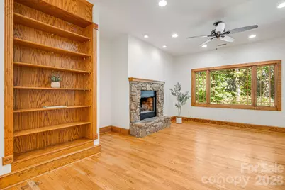 21 Lake Avenue, Black Mountain, NC 28711 - Photo 10