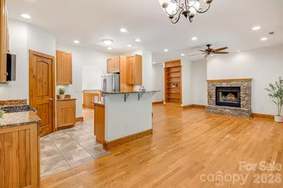 21 Lake Avenue, Black Mountain, NC 28711 - Photo 8