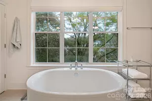 1708 Lombardy Cir, Charlotte, NC 28203 - Photo 24