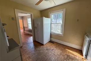 907 S South St, Gastonia, NC 28052 - Photo 8