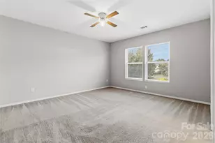 6215 Woodland Commons Dr, Charlotte, NC 28269 - Photo 14