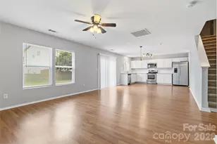 6215 Woodland Commons Dr, Charlotte, NC 28269 - Photo 8