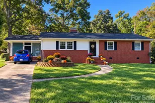 127 Freeman St, Rutherfordton, NC 28139 - Photo 2