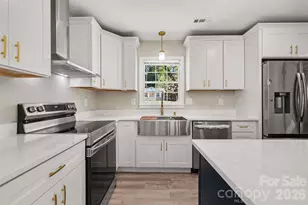 3801 Hillock Ct, Charlotte, NC 28215 - Photo 16