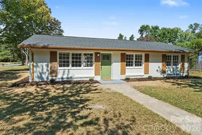 3801 Hillock Court, Charlotte, NC 28215 - Photo 2
