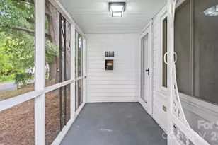 1409 Essex St, Gastonia, NC 28052 - Photo 2