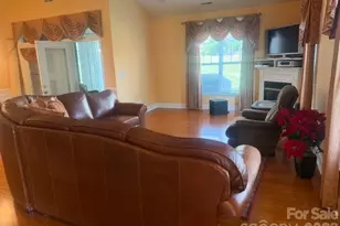 3511 Winter View Ct, Charlotte, NC 28269 - Photo 4