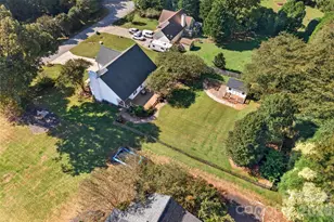 108 Duval Ct, Mooresville, NC 28117 - Photo 2