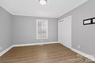 2233 Highland St, Charlotte, NC 28208 - Photo 24