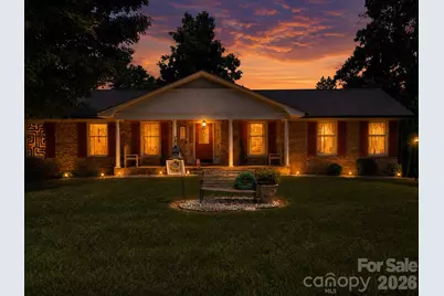 529 Carolina Avenue N, Statesville, NC 28677 - Photo 2