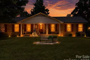 529 Carolina Ave N, Statesville, NC 28677 - Photo 2