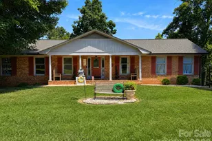 529 Carolina Ave N, Statesville, NC 28677 - Photo 1