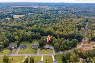 203 Dayton Rd, Dallas, NC 28034 - Photo 2