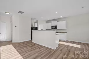 6215 Paw Village Rd, Charlotte, NC 28214 - Photo 12