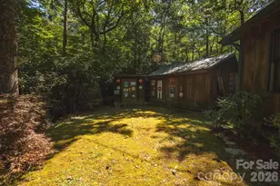 401 Shady Dr, Collettsville, NC 28611 - Photo 8