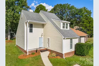11413 Kingfisher Drive, Charlotte, NC 28226 - Photo 2