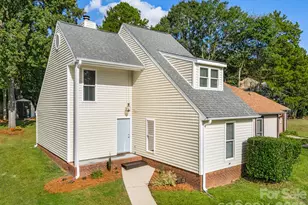 11413 Kingfisher Dr, Charlotte, NC 28226 - Photo 2