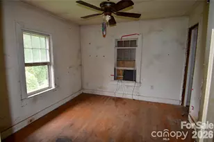 440 Hillcrest Dr, Marion, NC 28752 - Photo 6