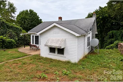 440 Hillcrest Drive, Marion, NC 28752 - Photo 10