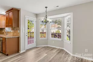 6102 Tesh Ct, Charlotte, NC 28269 - Photo 12