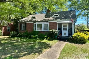 1012 8th St NE, Hickory, NC 28601 - Photo 1