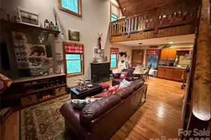 349 Barefoot Cv, Burnsville, NC 28714 - Photo 4