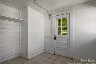 33 Madeline Ave, Asheville, NC 28806 - Photo 16
