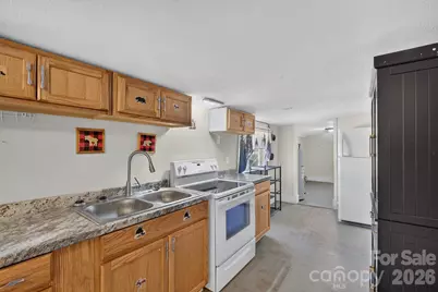 2805 H T Road, Lenoir, NC 28645 - Photo 14