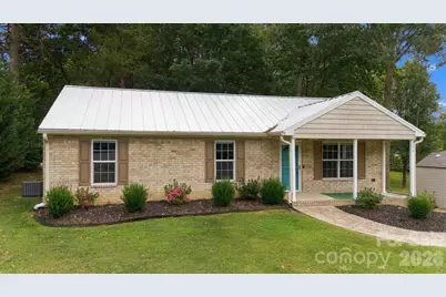 203 Crestview Drive, Thomasville, NC 27360 - Photo 2
