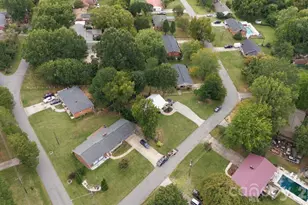 203 Crestview Dr, Thomasville, NC 27360 - Photo 28