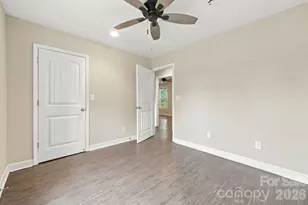 203 Crestview Dr, Thomasville, NC 27360 - Photo 24