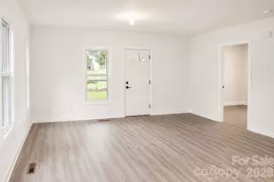 2108 Brantley Rd, Kannapolis, NC 28083 - Photo 2