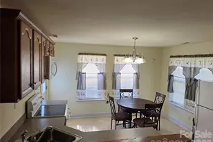 218 Center St, Chester, SC 29706 - Photo 6