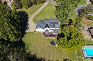 316 La Foret Dr, Morganton, NC 28655 - Photo 2