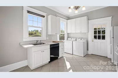 605 Oakland Avenue, Charlotte, NC 28204 - Photo 12