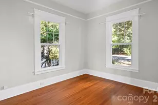 605 Oakland Ave, Charlotte, NC 28204 - Photo 6