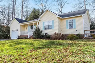 169 Meadow Glen Dr, Troutman, NC 28166 - Photo 2