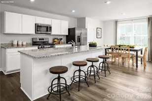 4018 Sunset Crk Dr, Charlotte, NC 28216 - Photo 2