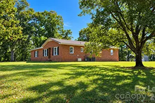 2410 Wallace Rd, Midland, NC 28107 - Photo 4