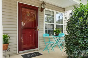 137 Wiltshire Cir, Fletcher, NC 28732 - Photo 4