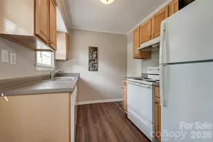 311 Wakefield Rd, Charlotte, NC 28209 - Photo 10
